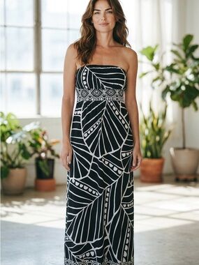 White House Black Market Black and White Strapless Printed Maxi Dress